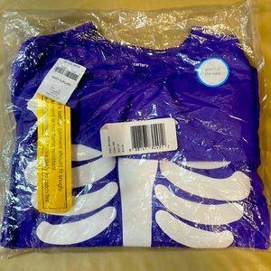 Carters Glow in the dark pajamas. Top and bottom. Size 10. NWT